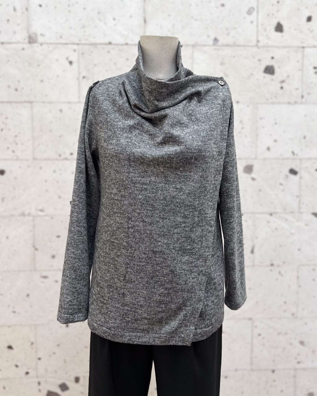 Cardigan cruzado gris